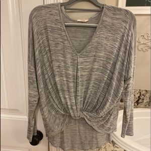 Quarter length sleeve knot blouse